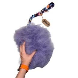 WoolieWhillie – zabawka z naturalnej owczej skóry dla psa