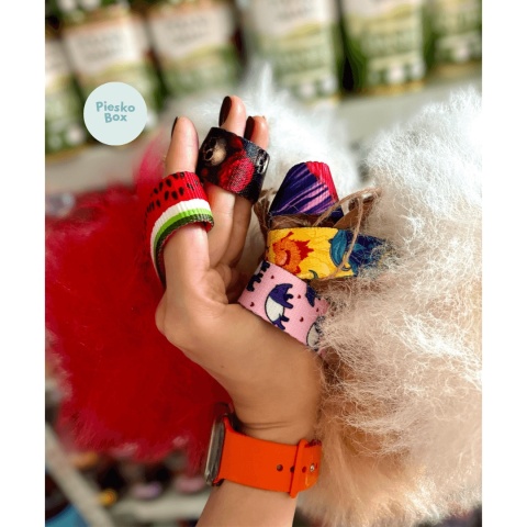 wooliewhillie-pompon-mini-szarpak-ze-skory-owczej-dla-psa pieskobox